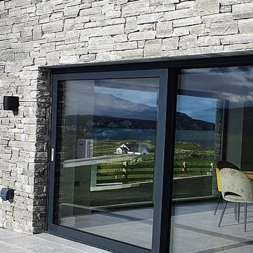 SILVER QUARTZ STONE WALLING