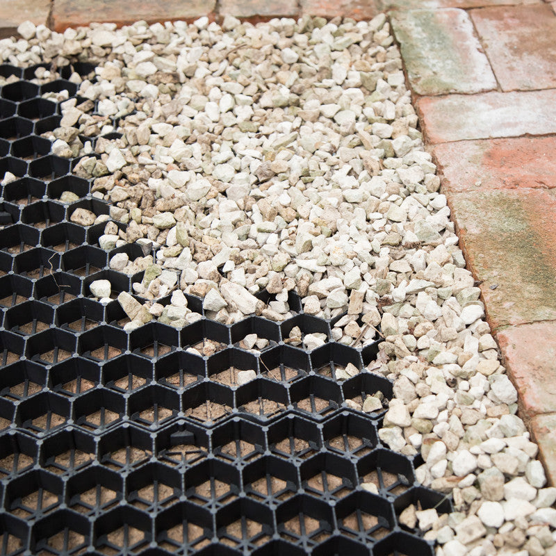 GRAVEL STABILISING TILES