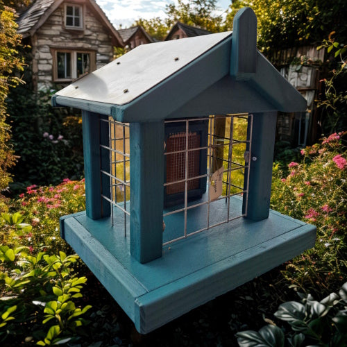 HANDMADE TIMBER BIRD HOUSES